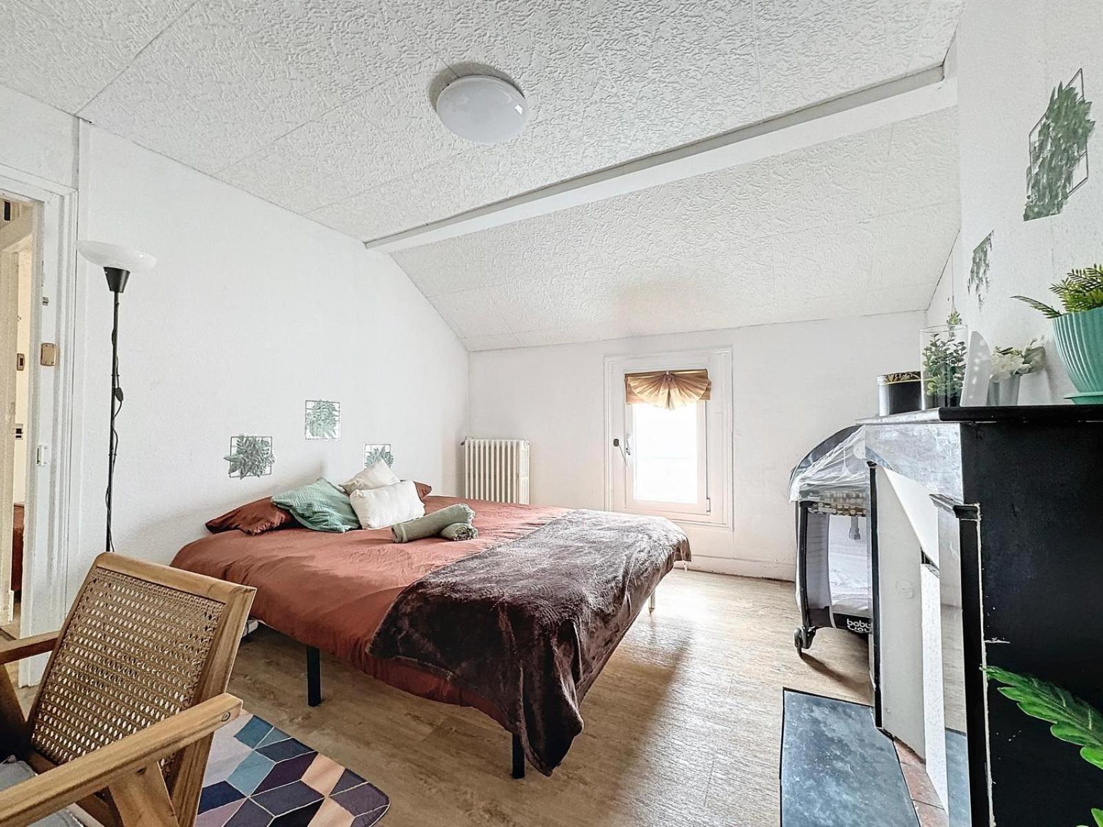 A1 Champagne Residence - 200 M2 14 Personnes 2 Toilets 4 Showers - Hyper Centre - Chalons En Champagne Esterno foto