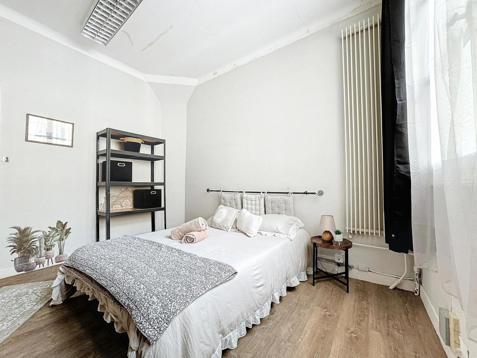 A1 Champagne Residence - 200 M2 14 Personnes 2 Toilets 4 Showers - Hyper Centre - Chalons En Champagne Esterno foto