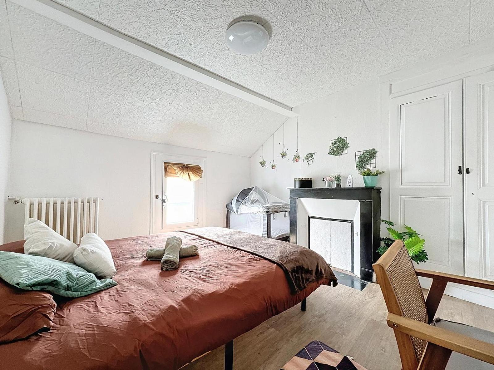 A1 Champagne Residence - 200 M2 14 Personnes 2 Toilets 4 Showers - Hyper Centre - Chalons En Champagne Esterno foto